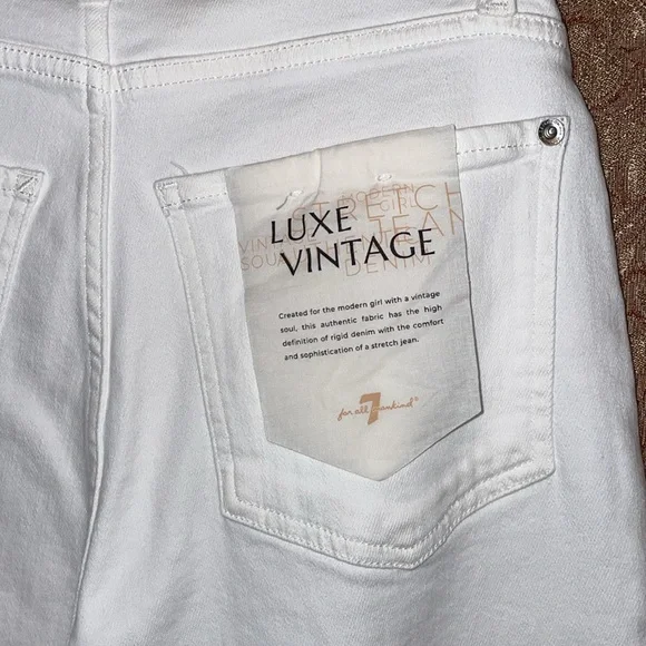 NWT 7 for all mankind LUXE VINTAGE.  White Flare Women's Jeans.  Size 26 - Picture 3 of 12